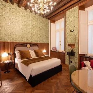 https://secret-suite-genova.hotelitalianriviera.com